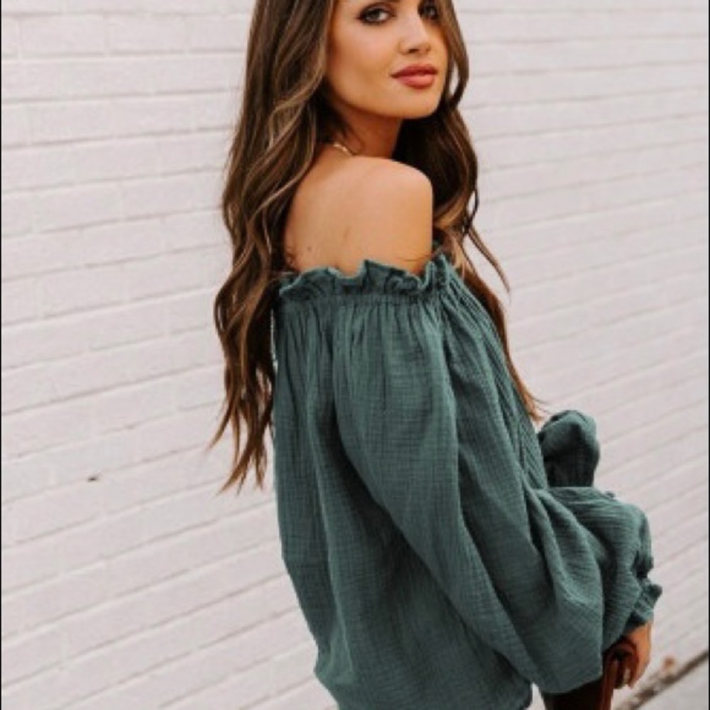 Boho Off the Shoulder Blouse in Green.